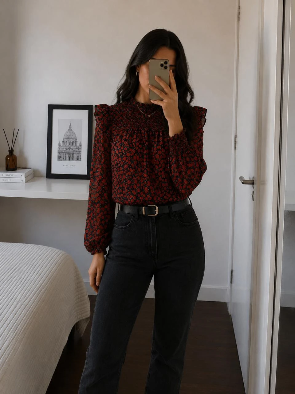 Blouse Bershka rouge et noire fleurie
